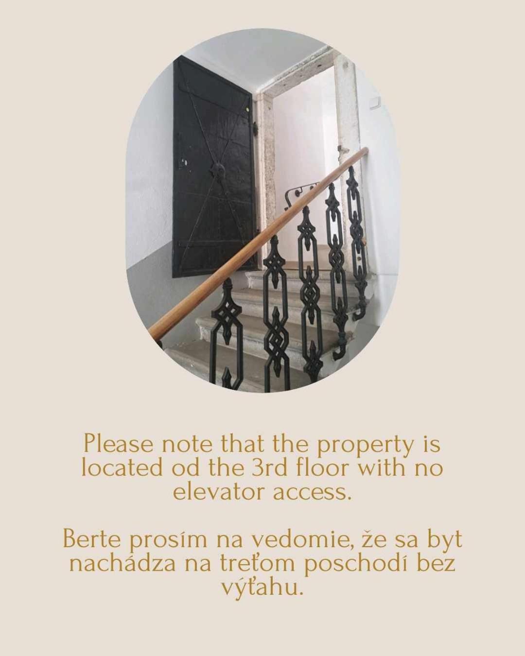 Cozy Apartment In The Heart Of The Historic City Братислава Экстерьер фото